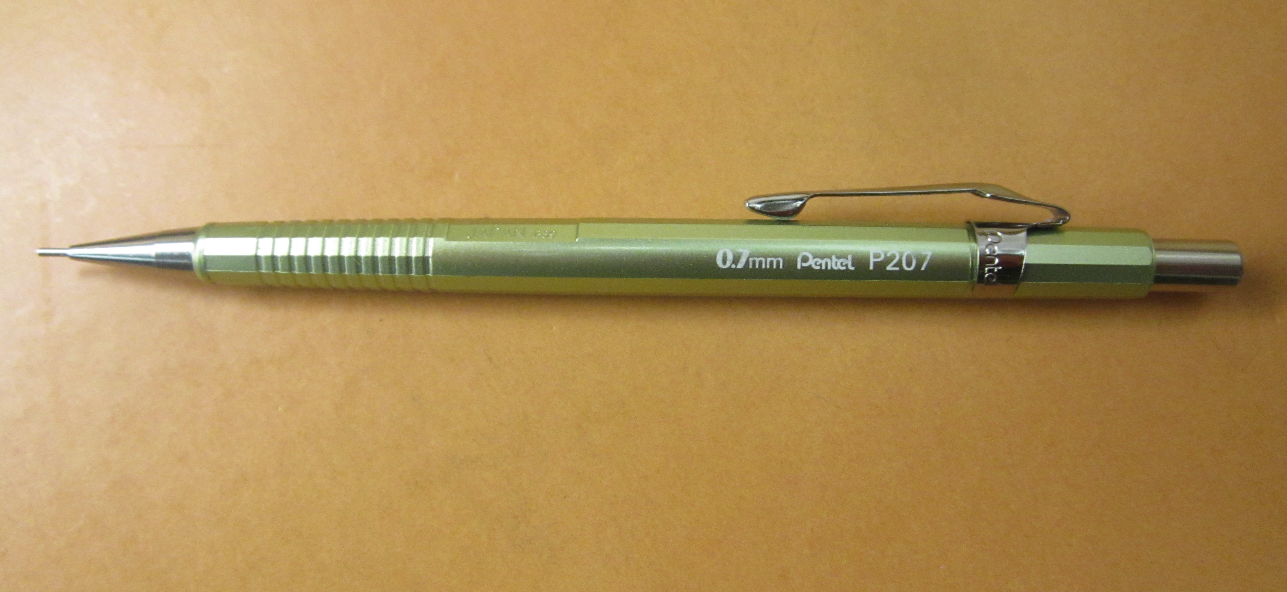 Pen/Pencil Review] Pentel P207 Metallic 